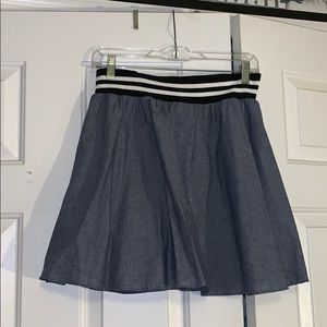 Rue 21 size M stylish denim skirt